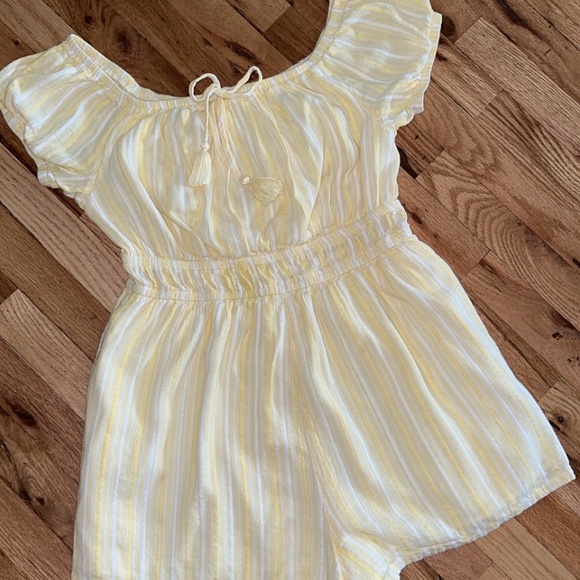 🍋 American Eagle Yellow Striped Off-Shoulder Romper – Size Large 🍋 - Picture 2 of 4